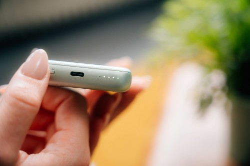 Verbatim Charge 'n' Go Magnetic Wireless Power Bank 10000mAh Green