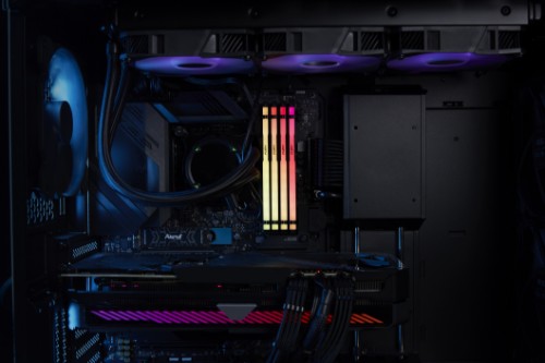 Kingston Technology FURY Beast 32GB 5200MT/s DDR5 CL40 DIMM (Kit of 2) RGB